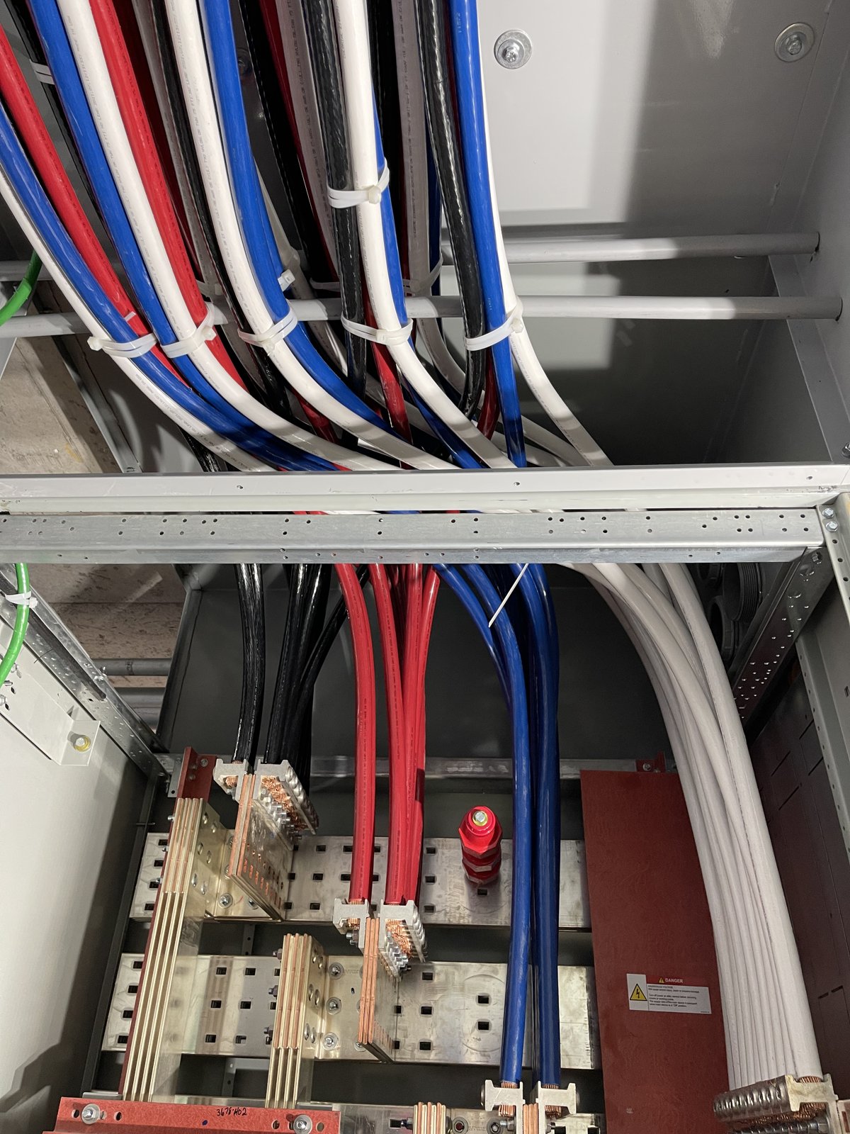 Electrical feeder connections